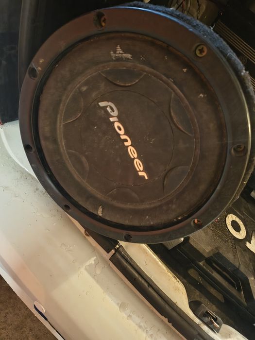 Vând subwoofer auto pioneer
