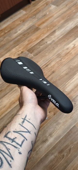Седло для велосипеда Velo VL-1B12