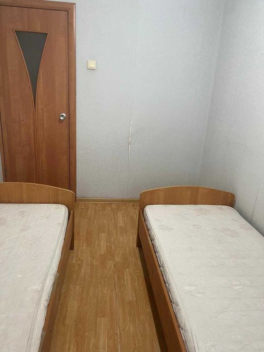 Срочно сдам 3-х комнатную в центре.