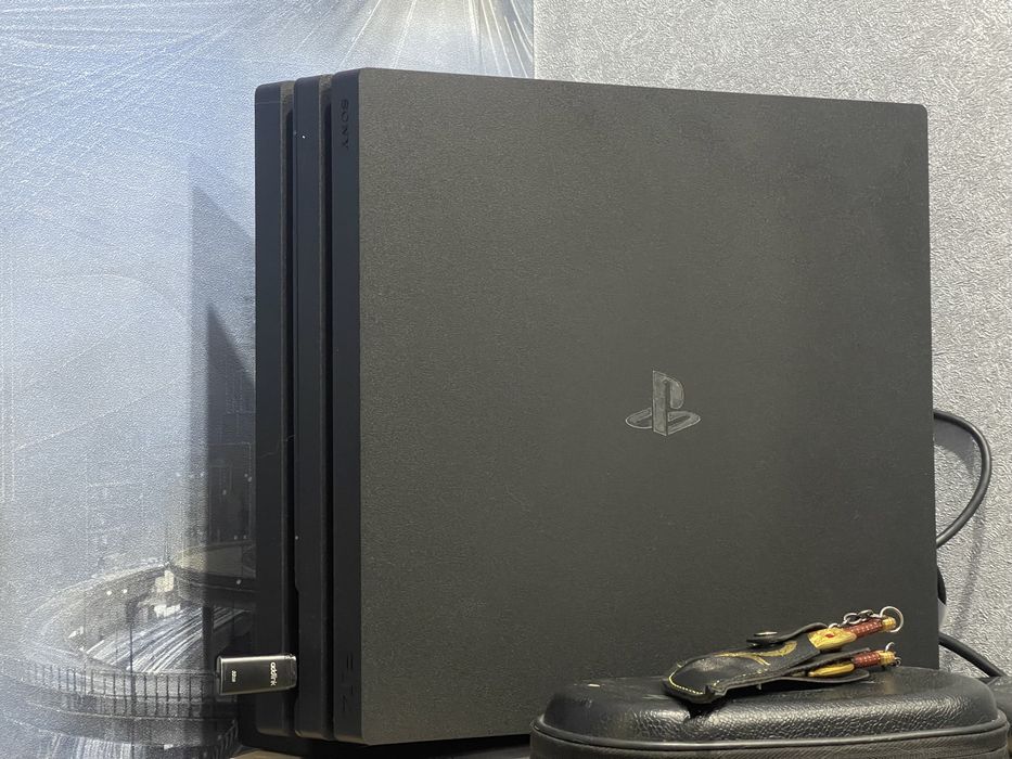 Продам Soni PS4 pro