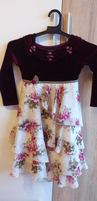 Роклички с дълъг ръкав за 4 годишно момиченце