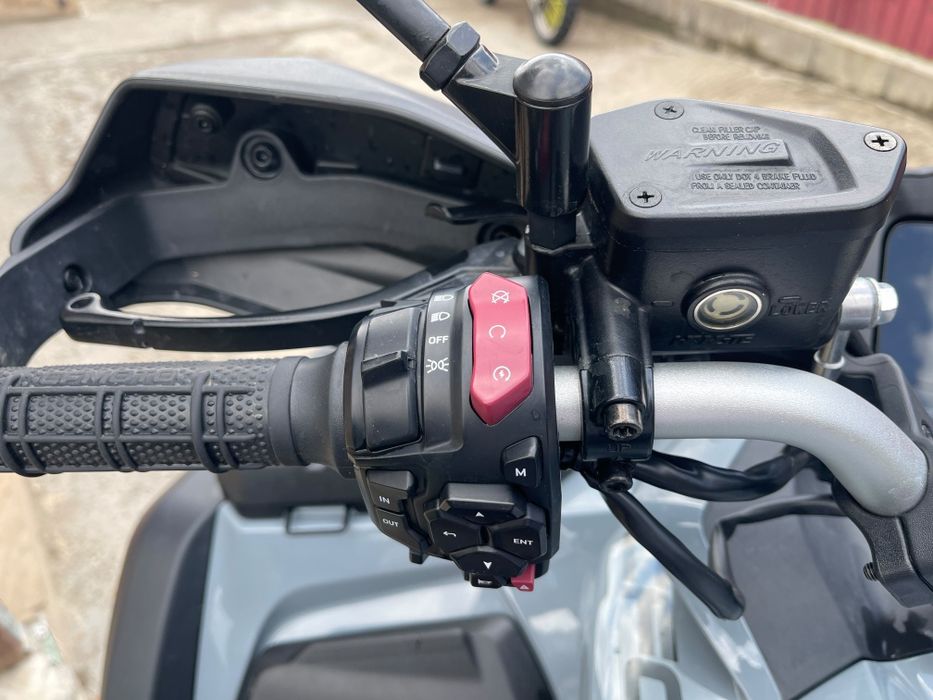 Vând cf moto 850 x8 anul 2025 cu 1840km