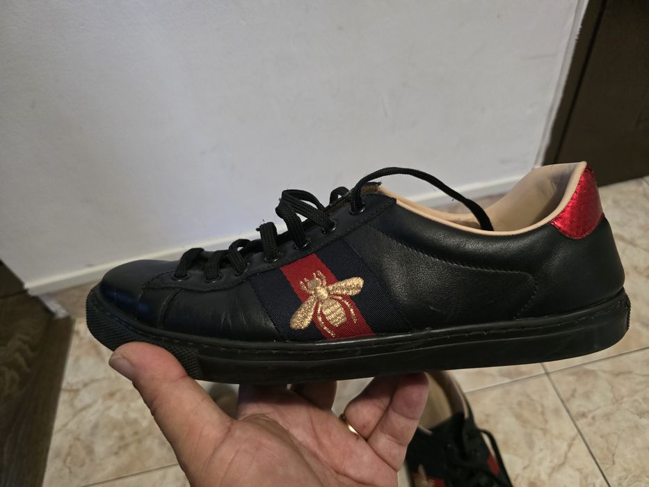 Pantofi Gucci ..