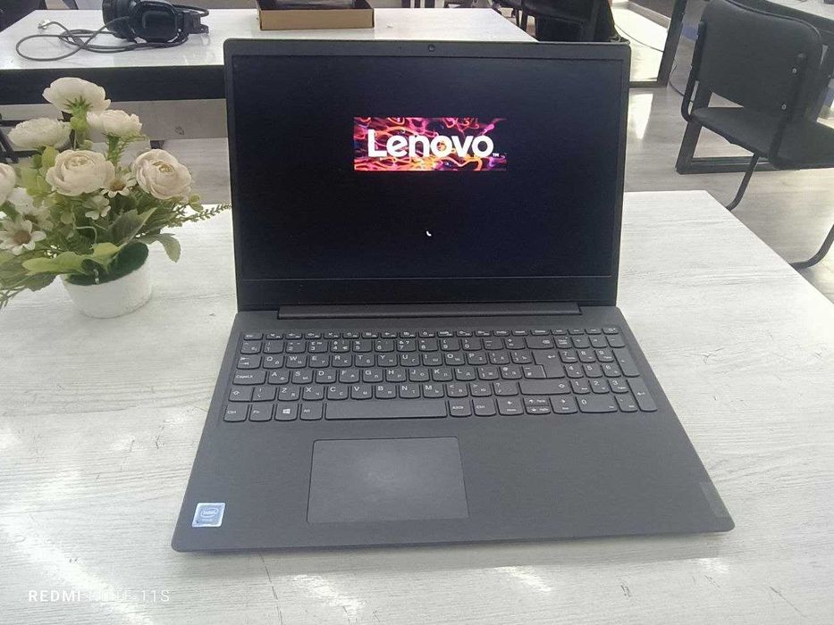 Ofisnoy noutbuk Lenovo