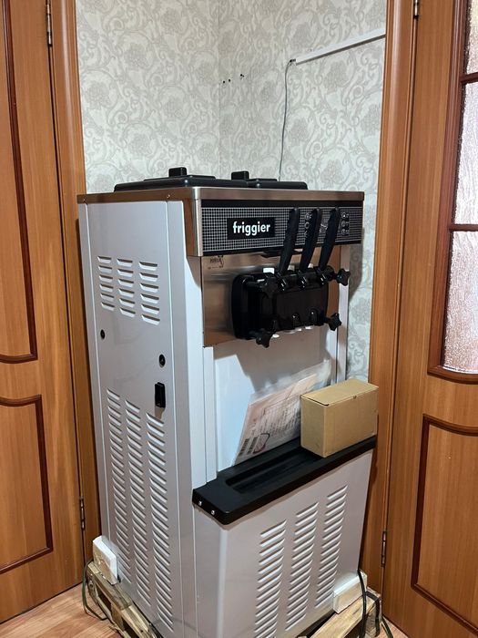 Морожоное аппарат friggier D518