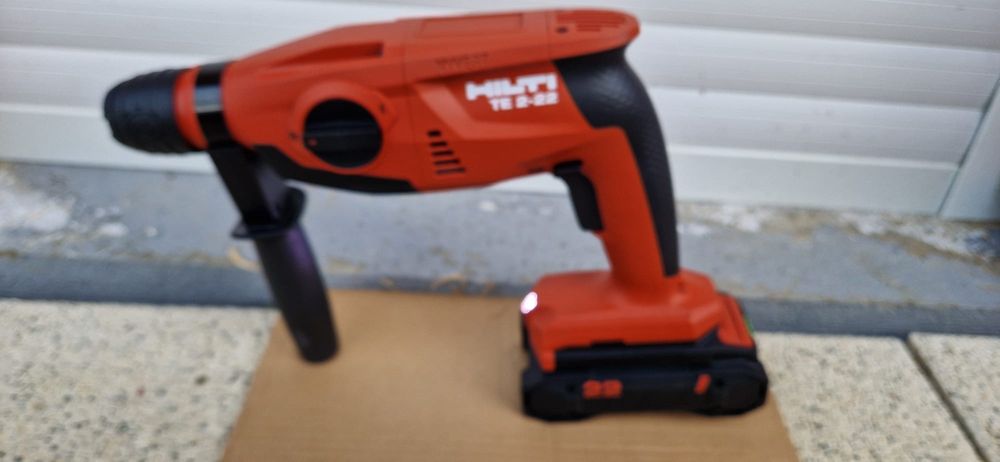 Hilti rotopercutor pe acumulator