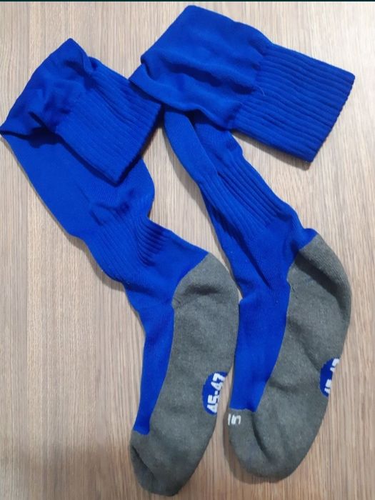 Set echipament fotbal cu jambiere "UhlSPORT" !