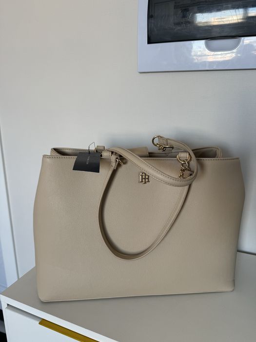 Продам сумку tommy hilfiger