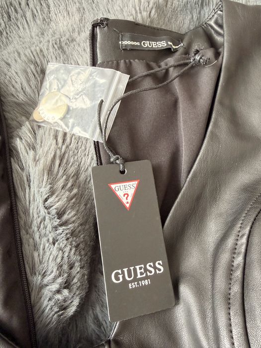 Нова черна еко кожена рокля GUESS размер S оригинална