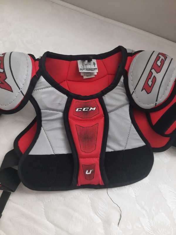 Нагрудник хоккейный ccm u Fit 07