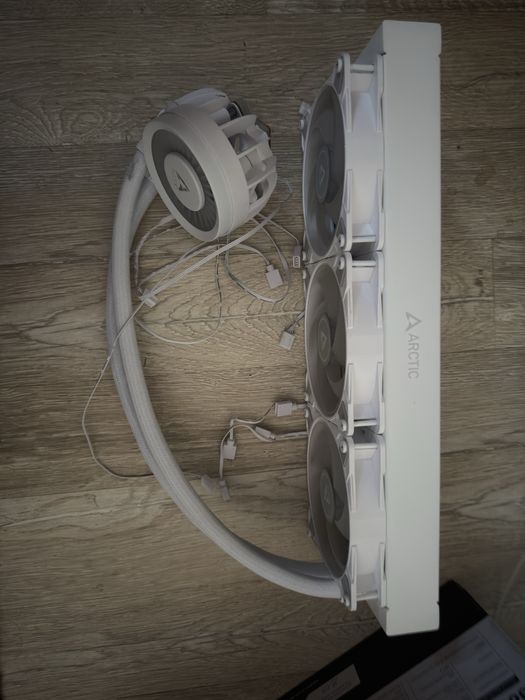 Arctic Liquid Freezer III 360mm White
