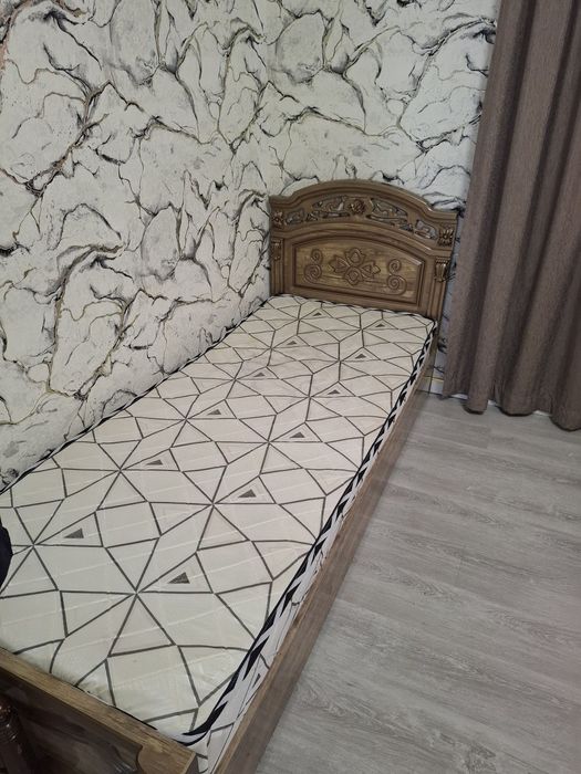 Bir kishilik kravat hamda shakari bilan