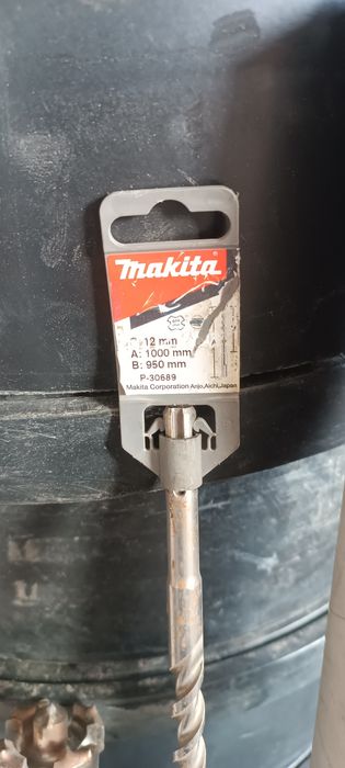 Продам буры новые.