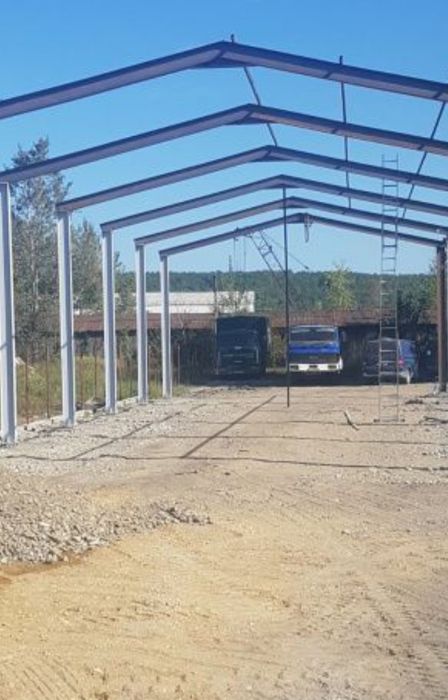 Vând hale metalice avem pe stoc Suntem producători de hale metalice ha