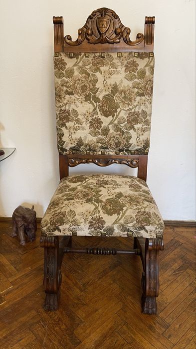 Mobila clasica din lemn masiv