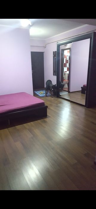 Inchiriez Garsoniera Conf 1