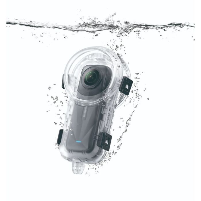 Insta 360 X5 carcasa subacvatica