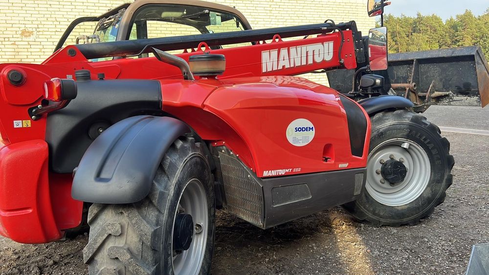 Телескопический погрузчик Manitou 932