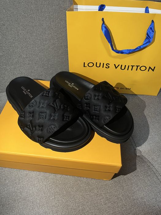 Slapi Louis Vuitton marimea 38 negri/black
