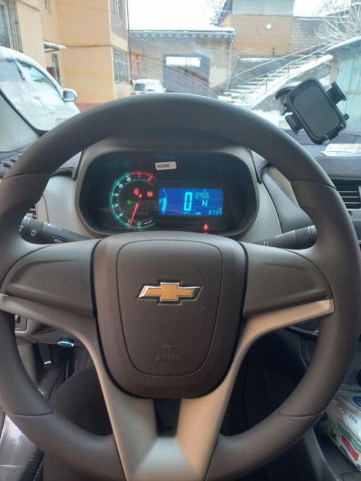 Продаю автомобил