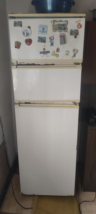 Продам холодильник