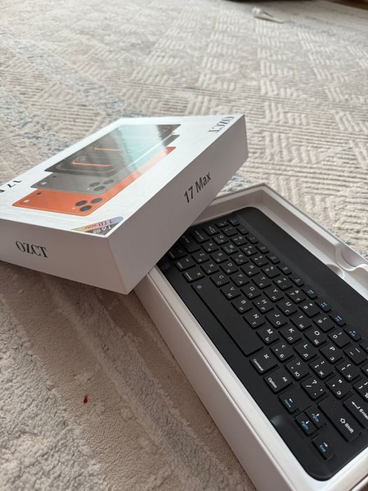 Планшет    17 Max