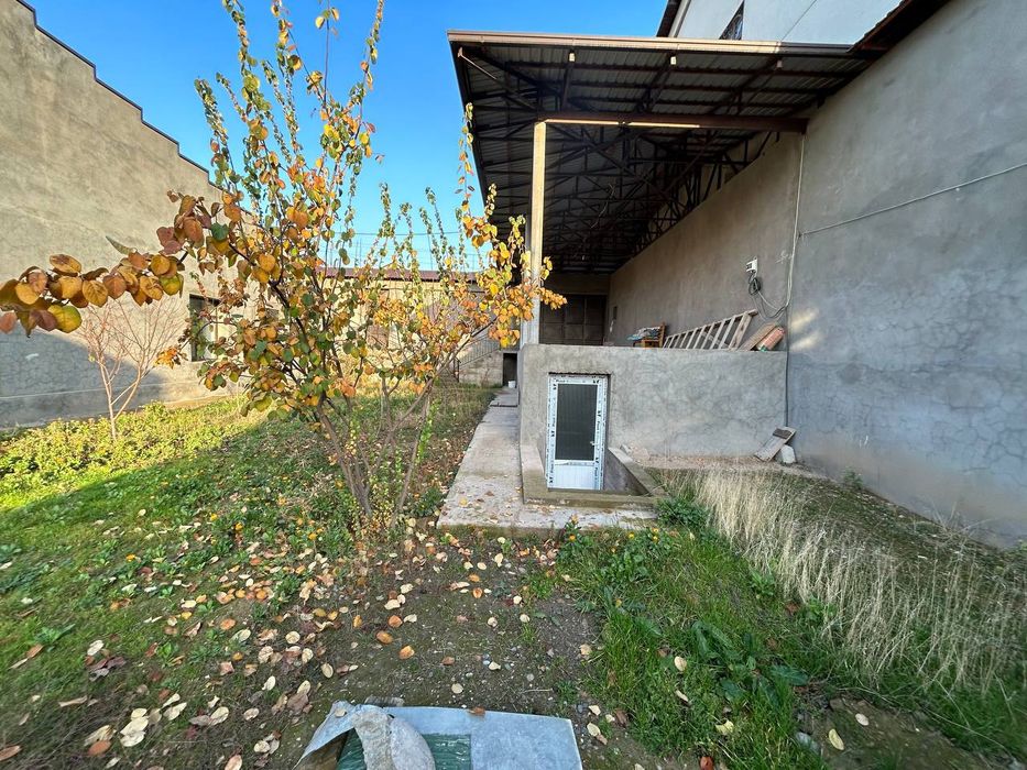 Срочно! Дархан, метро Х.Алимжан участок 6.2-Сотки Фасад 22х26м.