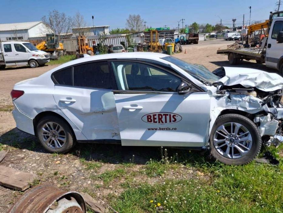 Dezmembrez Ford Focus 4 Facelift Sedan 1.5 EcoBlue Y9DA 115 cai