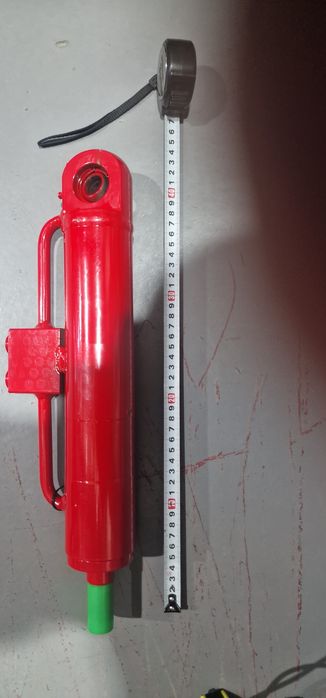 Cilindru servodirectie u 683 fiat dt1010 fiat 450 445 fiat 703 lungime totala 420 mm grosime tija 25 mm pret 450 lei