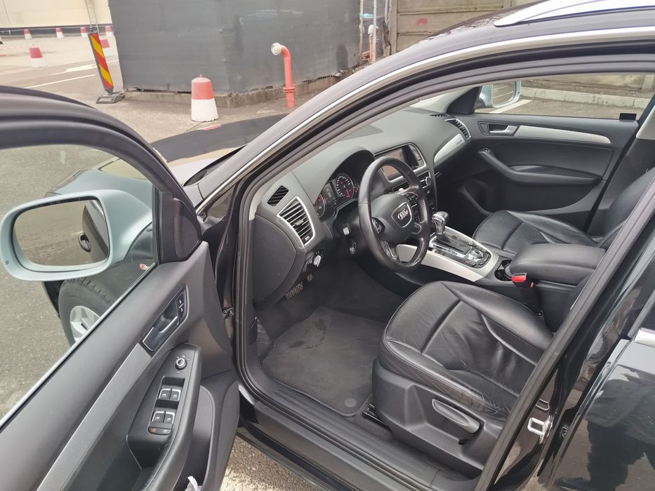 Vând Audi Q5 2.0 tdi 177cp quattro