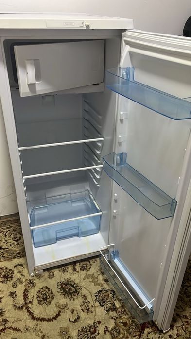 Холодильник маленький