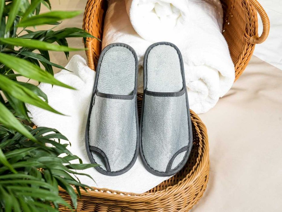 Одноразовые тапочки для гостиниц | Бюджет и премиум