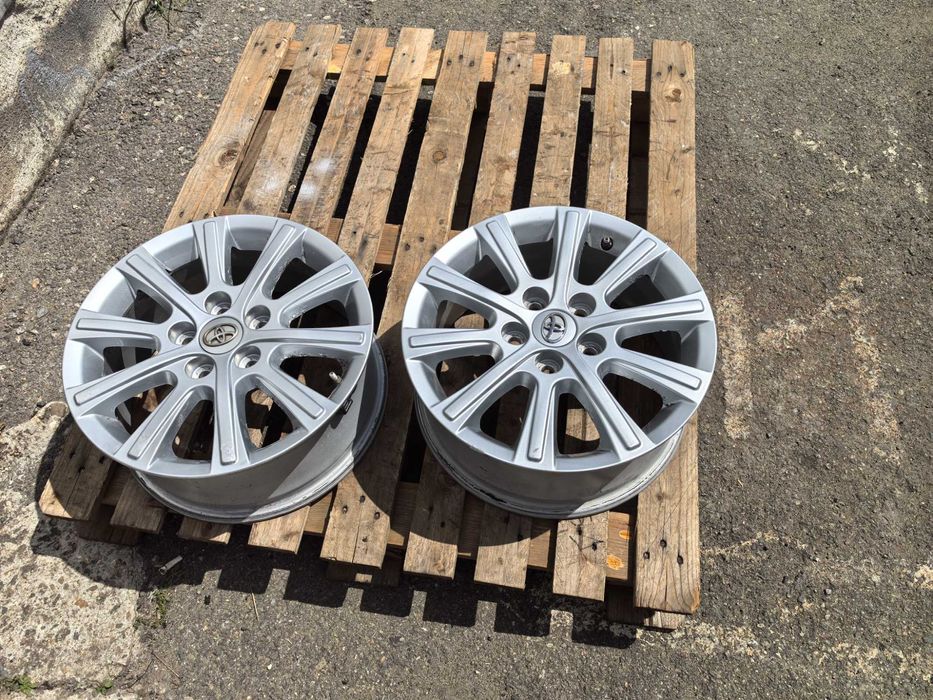 16 цола 5 х 114,3 мм Тойота Аурис - 6,5 Инча / ЕТ 45 - Само 2 броя