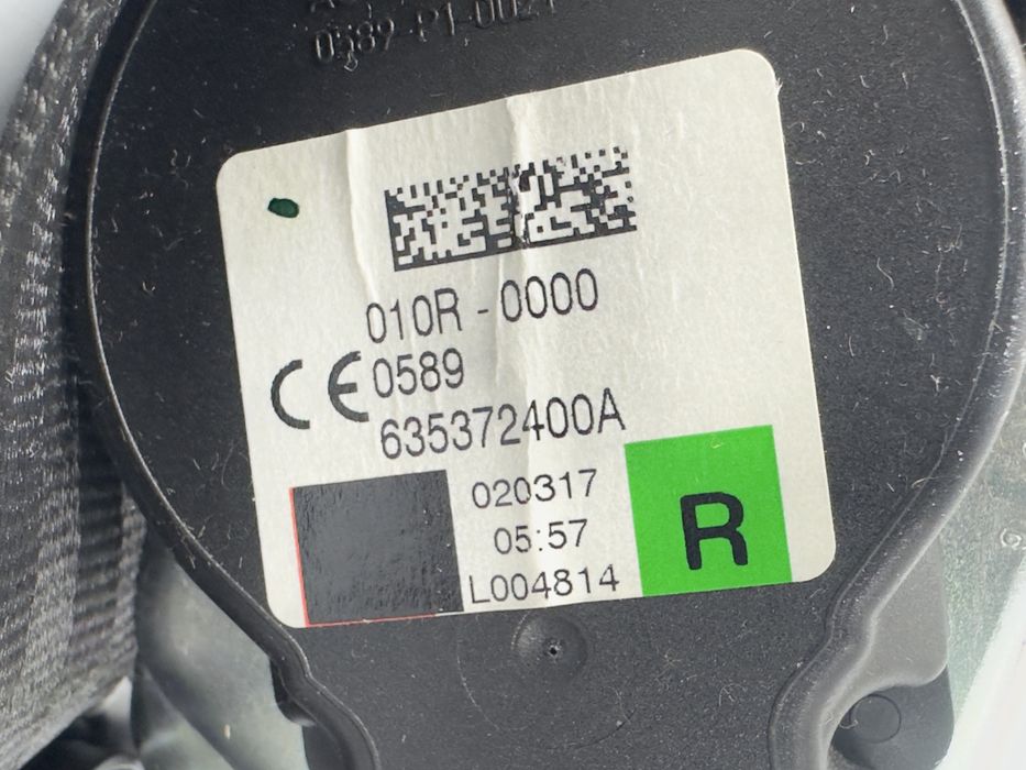 Предни колани AUDI A4 B9 635372600A 635372400A