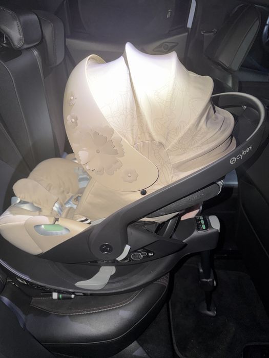 Cybex Cloud Z I-Size Simply Flowers + база