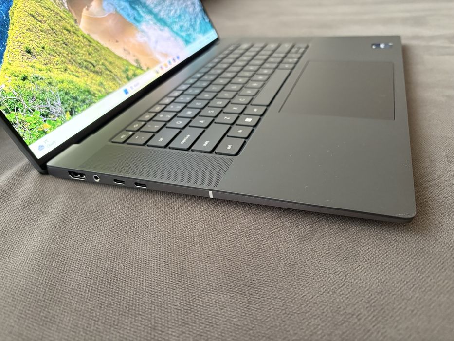 Dell Precision 5680, 16" OLED Touch, i7-13800H 32GB/512GB NVIDIA A1000