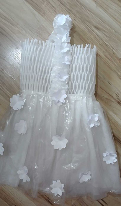 Rochie din materiale reciclabile pt fetite,mar 4-6 ani