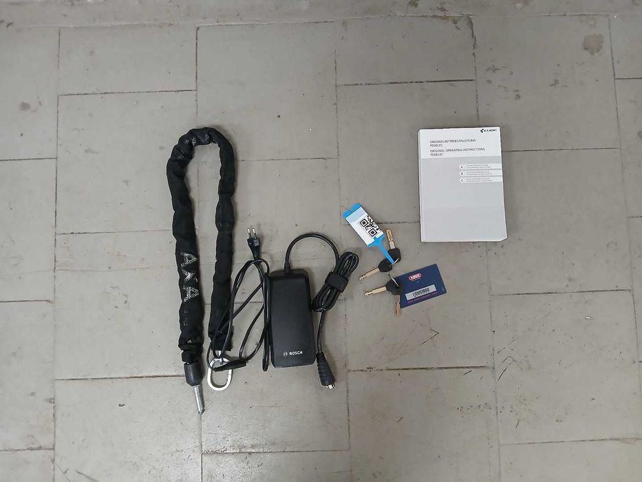 Vănd bicicletă electrică CUBE Kathmandu 625 Marime L 625wh aproape nou 810km