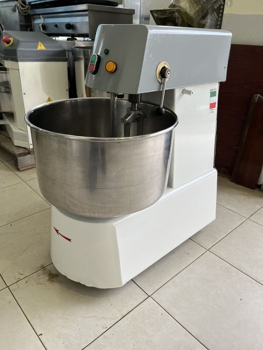 Тестобъркачка професионална