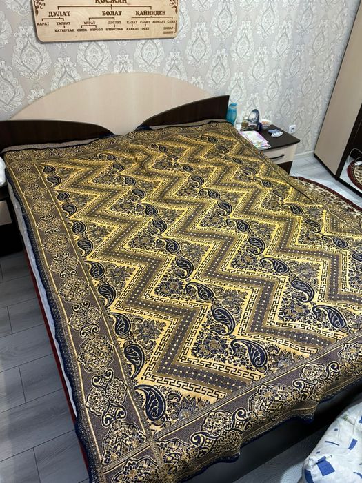 Продам спальный гарнитур