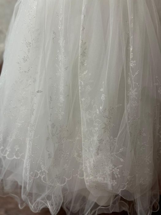 Продам нарядное платье.