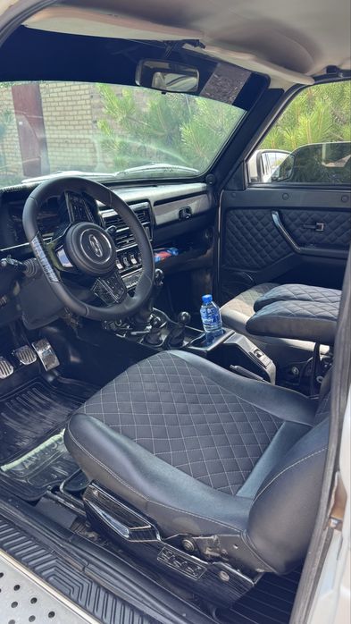Лада Нива сотилади. Озини маторига 1,9 BMW килинган