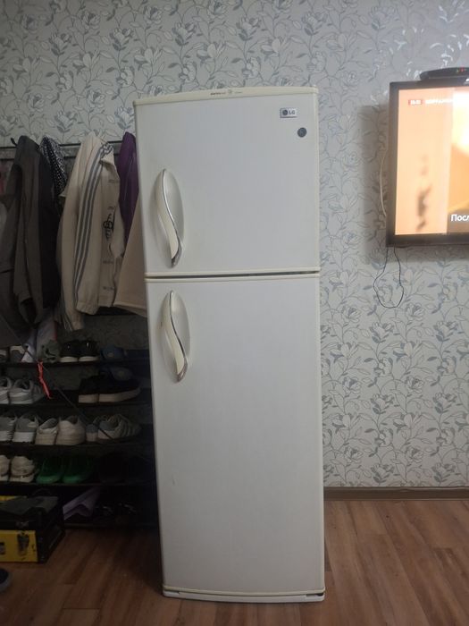 Продам холодильник