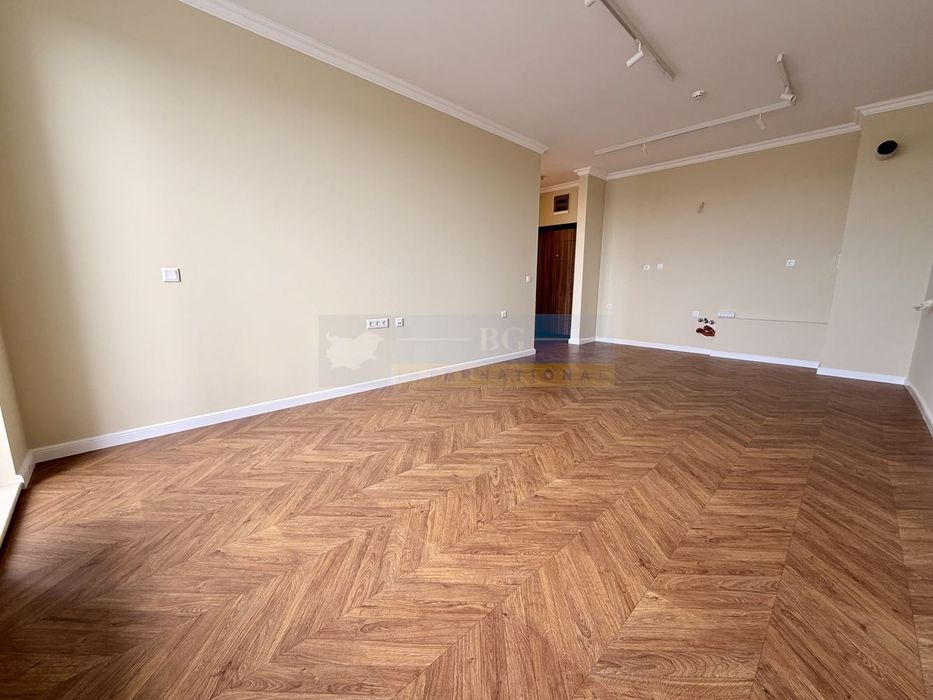 Продава се Двустаен апартамент в Бургас, Изгрев - 67 кв.м за 1675 €/кв.м - Снимка #3