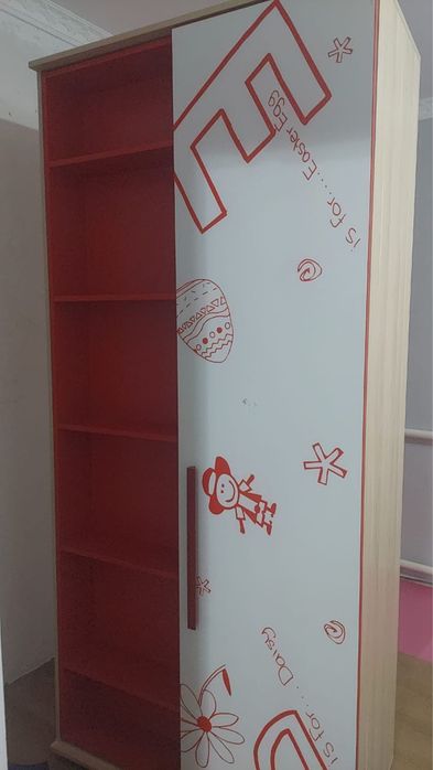 Детский шкаф.