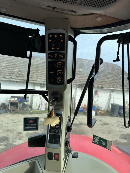 Massey Ferguson 8727s