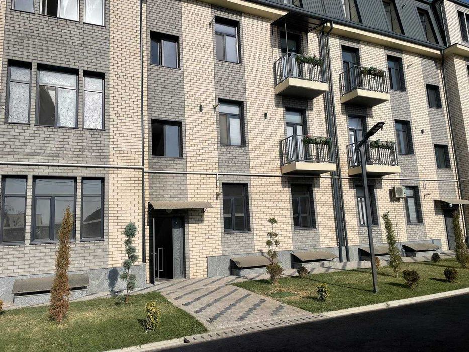 Кваритра янги, барча жихозлари бн, хали хеч ким яшамаган