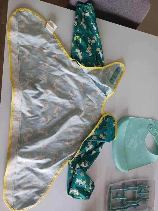 Baveta impermeabila și accesorii bebe