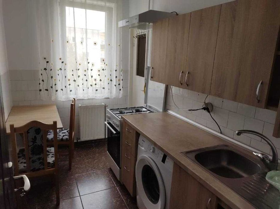 Inchiriez apartament cu 2 camere