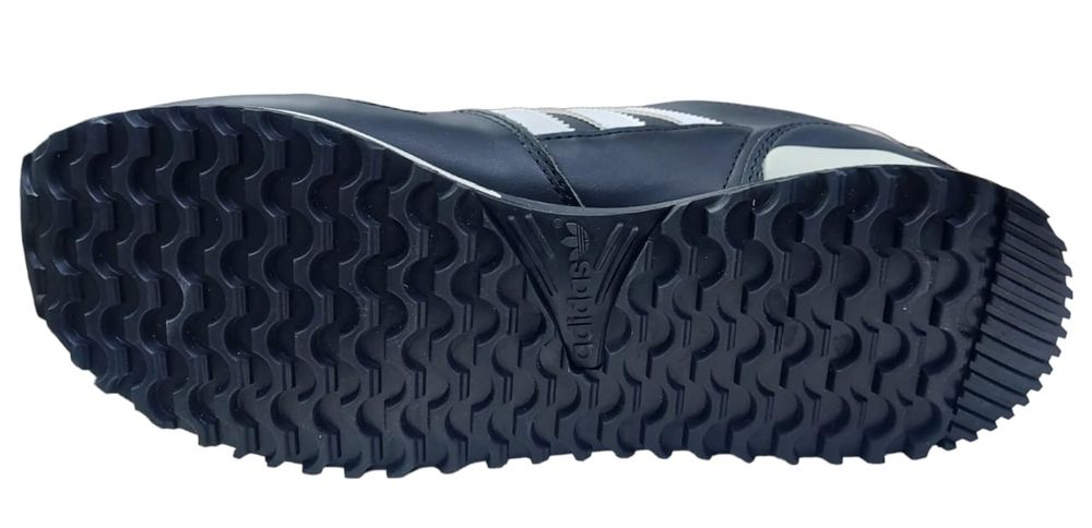 Кроссовки мужские Адидас